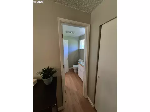Entry Way - 1766 Berwin Ln, Eugene, OR 97404 photo 4 of 4