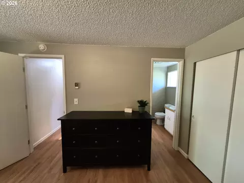 Bedroom - 1766 Berwin Ln, Eugene, OR 97404 photo 2 of 4