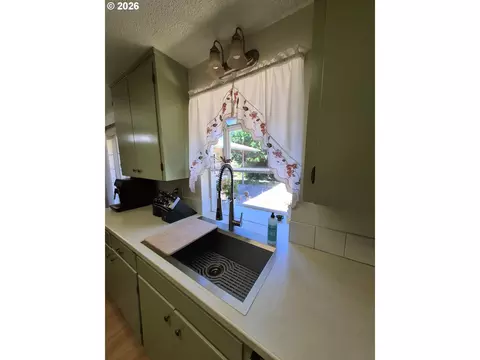 Kitchen - 1766 Berwin Ln, Eugene, OR 97404 photo 2 of 2