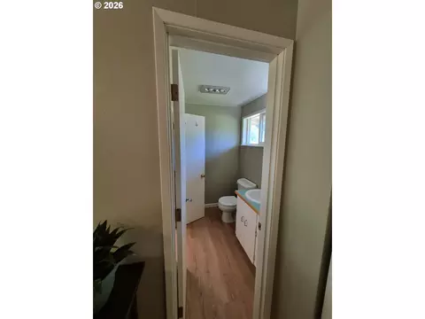Entry Way - 1766 Berwin Ln, Eugene, OR 97404 photo 1 of 4