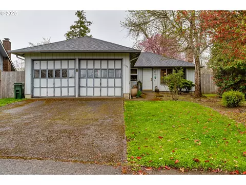 3736 Peppertree Dr, Eugene, OR 97402