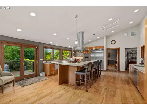 Kitchen - 13237 Knaus Rd, Lake Oswego, OR 97034 photo 1 of 5
