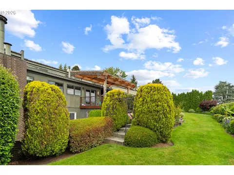 Exterior - 13237 Knaus Rd, Lake Oswego, OR 97034 photo 5 of 10