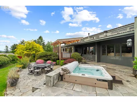 Exterior - 13237 Knaus Rd, Lake Oswego, OR 97034 photo 3 of 10