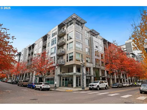1125 NW 9th Ave #424, Portland, OR 97209