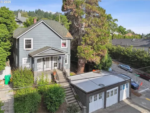 3915 S Corbett Ave, Portland, OR 97239