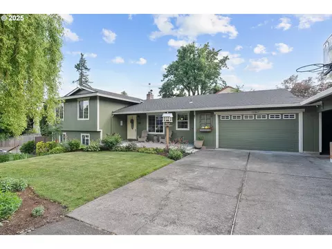 12367 Hampton Dr, Oregon City, OR 97045