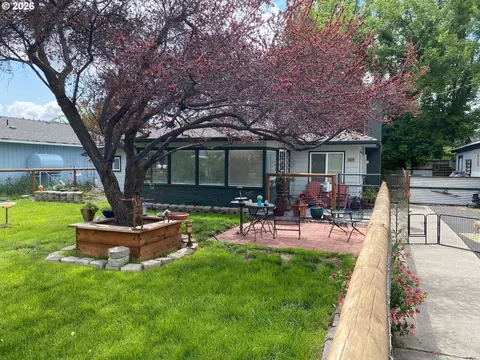 505 S Main St, Prineville, OR 97754
