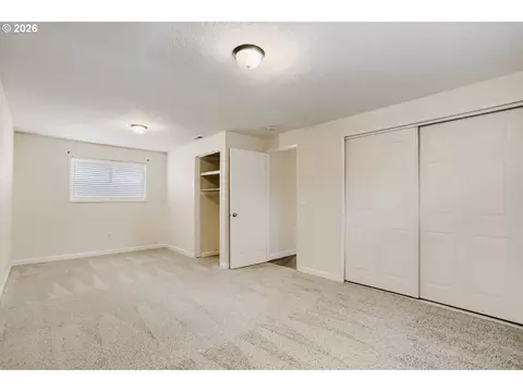 Bedroom - 1675 NE Juniper Ave, Gresham, OR 97030 photo 1 of 6