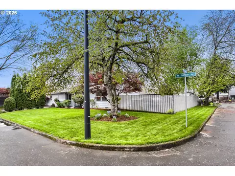 Exterior - 1675 NE Juniper Ave, Gresham, OR 97030 photo 8 of 8