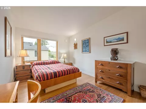Bedroom - 2847 Friendly St, Eugene, OR 97405 photo 7 of 8