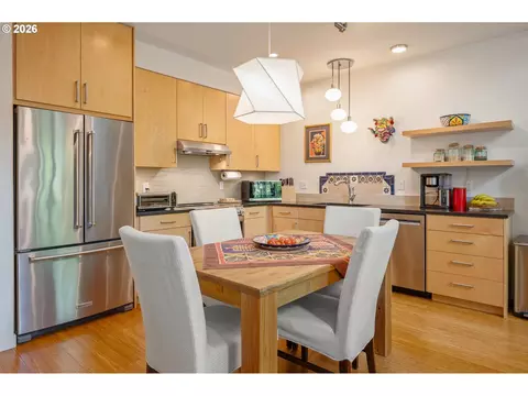 Kitchen - 2847 Friendly St, Eugene, OR 97405 photo 2 of 6