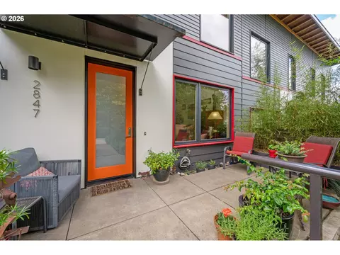 Exterior - 2847 Friendly St, Eugene, OR 97405 photo 4 of 10