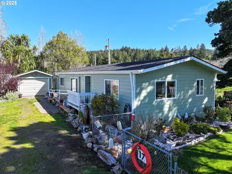31084 Crabapple Way #17, Gold Beach, OR 97444
