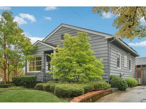 2758 NE Schuyler St, Portland, OR 97212