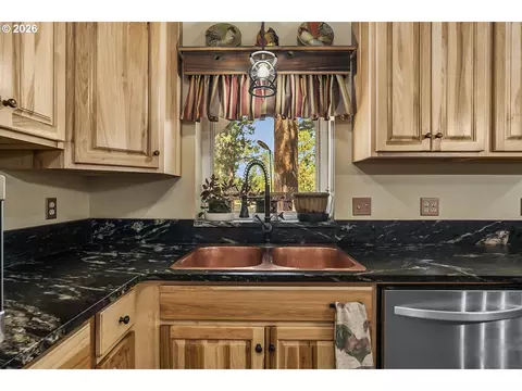 15730 Jackpine Rd, La Pine, OR 97739 photo 18