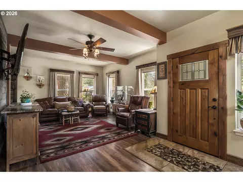 15730 Jackpine Rd, La Pine, OR 97739 photo 4