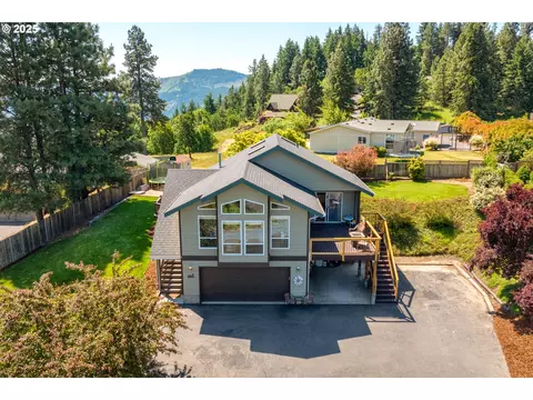 377 NW Spring St, White Salmon, WA 98672