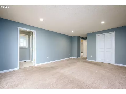 Bedroom - 2024 SW Tegart Ave, Gresham, OR 97080 photo 1 of 3