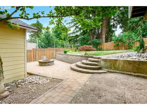 Exterior - 2024 SW Tegart Ave, Gresham, OR 97080 photo 3 of 6