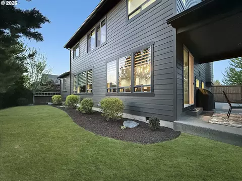 Exterior - 61072 Manhae Loop, Bend, OR 97702 photo 6 of 12