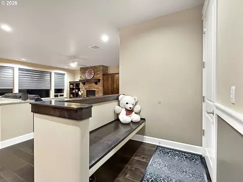 Entry Way - 61072 Manhae Loop, Bend, OR 97702 photo 2 of 4