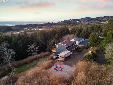46990 Terrace Dr, Neskowin, OR 97149