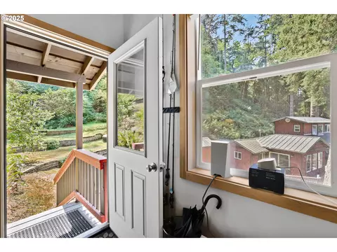1547 N Tenmile Lk, Lakeside, OR 97449 photo 45
