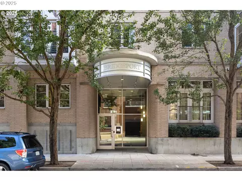 1130 NW 12th Ave #516, Portland, OR 97209