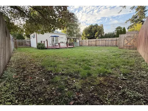Exterior - Undisclosed, Eugene, OR 97404 photo 7 of 14