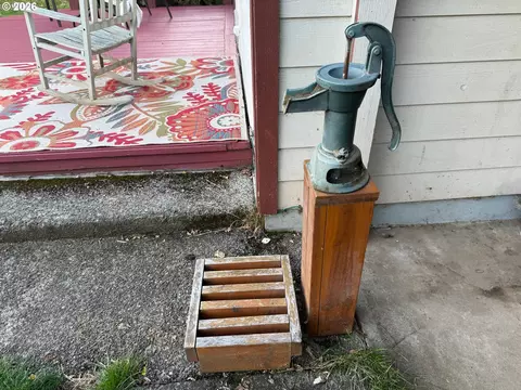 Exterior - Undisclosed, Eugene, OR 97404 photo 5 of 14