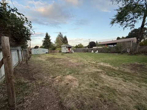 Exterior - Undisclosed, Eugene, OR 97404 photo 13 of 14