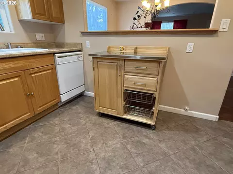 Kitchen - Undisclosed, Eugene, OR 97404 photo 1 of 4