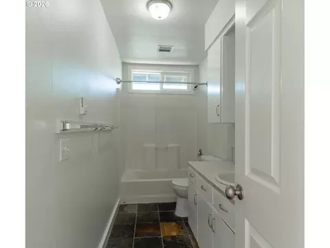 Bath - 2404 E 13th St, Vancouver, WA 98661 photo 1 of 2