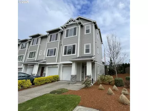 13736 SW Silent Fox Ter, Sherwood, OR 97140