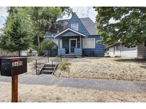 608 E 38th St, Vancouver, WA 98663