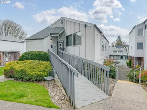 306 NE 85th St, Vancouver, WA 98665