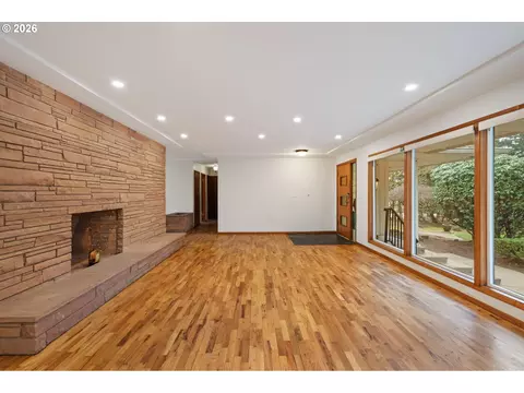 Living - 21525 SE Oak St, Gresham, OR 97030 photo 3 of 8