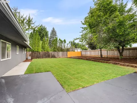 300 SE Morlan Ave, Gresham, OR 97080 photo 13
