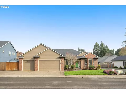 1390 NE 11th Ave, Canby, OR 97013