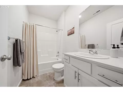 Bath - 3493 SE Paropa Ave, Gresham, OR 97080 photo 1 of 2