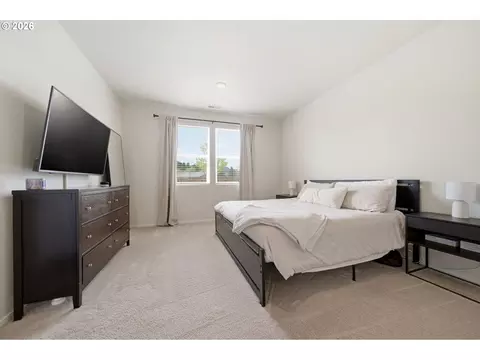 Bedroom - 3493 SE Paropa Ave, Gresham, OR 97080 photo 1 of 4
