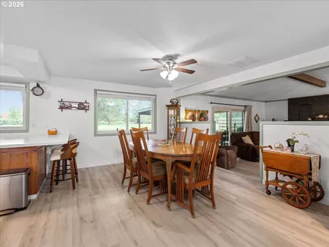 Dining - 987 Munkers Ct SE, Salem, OR 97317 photo 1 of 1