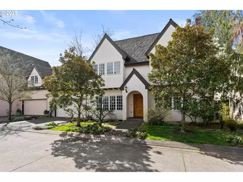 9938 NW Abbey Rd, Portland, OR 97229