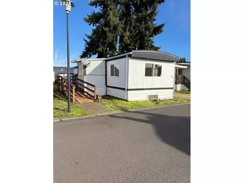 5335 Main St #184, Springfield, OR 97478