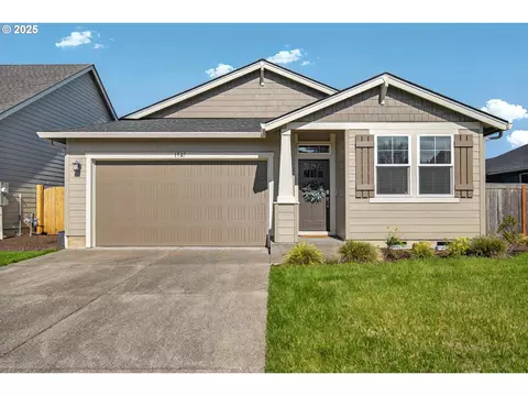 1927 Branch Creek Dr, Longview, WA 98632