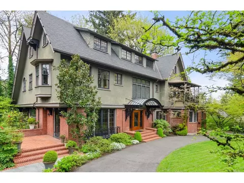 1965 SW Montgomery Pl, Portland, OR 97201