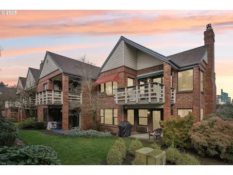 14859 NE Sacramento St #129, Portland, OR 97230