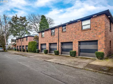 929 SE 16th Ave #3, Portland, OR 97214