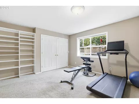 Bedroom - 4700 SE Chase Rd, Gresham, OR 97080 photo 1 of 5